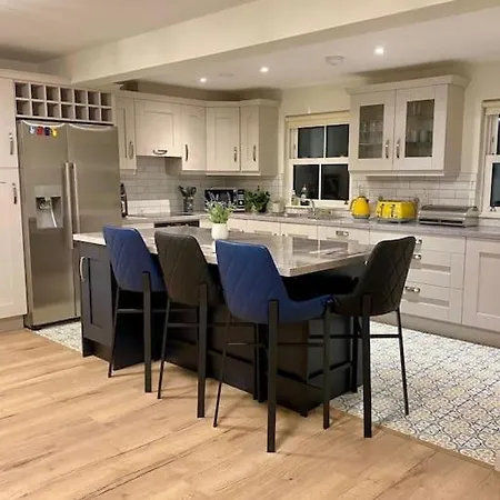 Modern Family * Castleisland