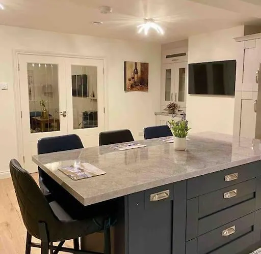 Modern Family Tatil Evi